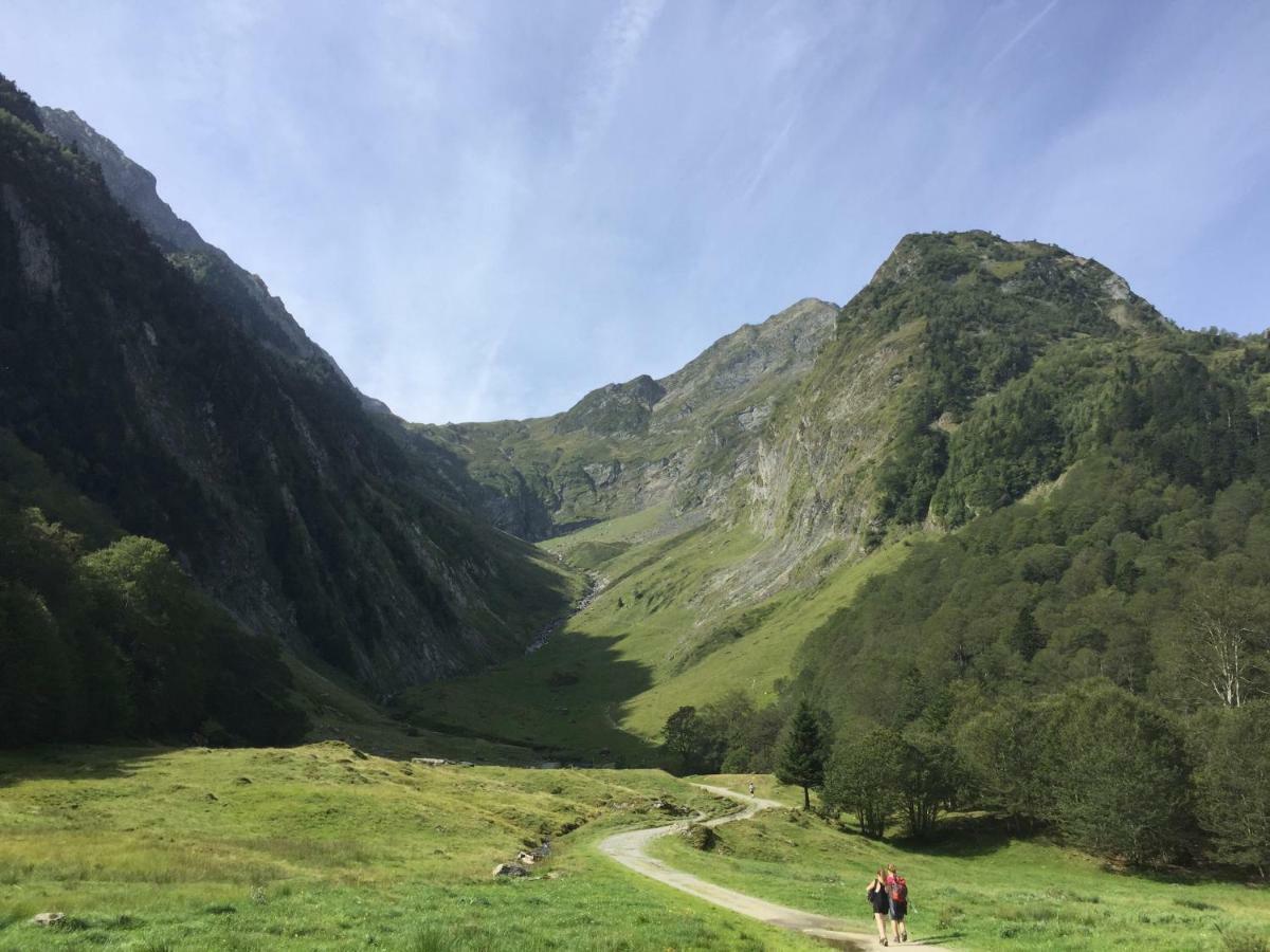 Les Meubles De Luchon - La Perle Bleue - Centre Luchon, Beau T2, 2 A 4 Personnes, Wifi Lejlighed Bagnères-de-Luchon Eksteriør billede