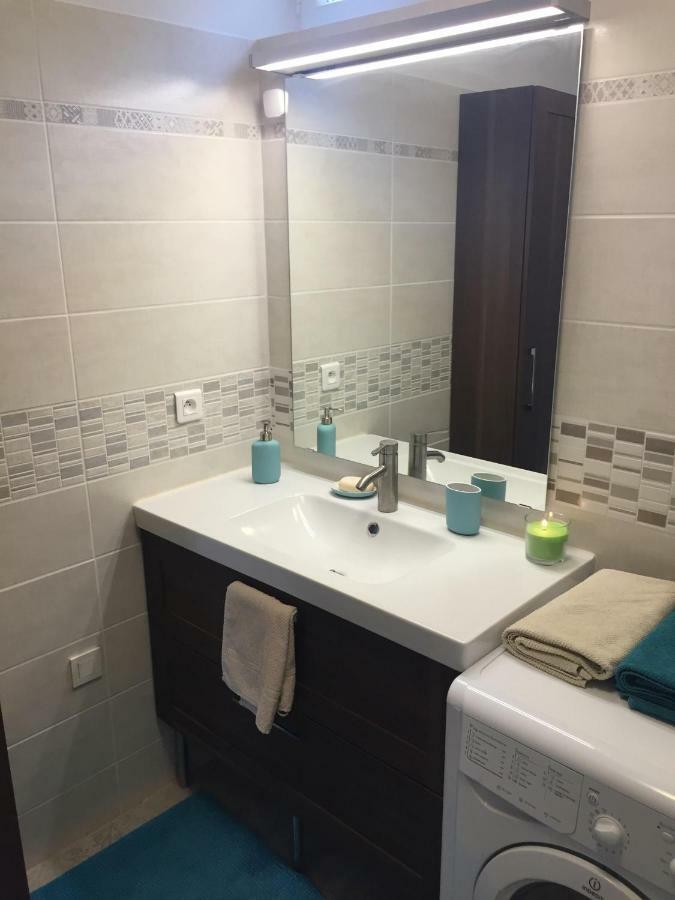 Les Meubles De Luchon - La Perle Bleue - Centre Luchon, Beau T2, 2 A 4 Personnes, Wifi Lejlighed Bagnères-de-Luchon Eksteriør billede